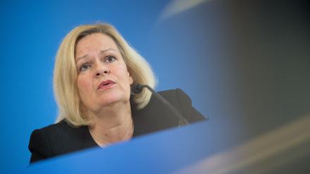 Innenministerin Nancy Faeser dankte dem Bundeskriminalamt und dem Bundesamt für Verfassungsschutz „für die intensiv geführten Ermittlungen“.