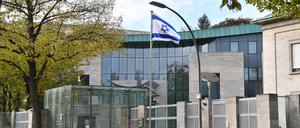 Einen Anschlag auf die israelische Botschaft in Berlin soll nach den Erkenntnissen der Bundesanwaltschaft ein mutmaßlicher IS-Anhänger geplant haben. 