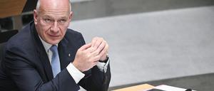 17.10.2024, Berlin: Kai Wegner (CDU), Regierender Bürgermeister von Berlin, bei der Plenarsitzung im Berliner Abgeordnetenhaus. Foto: Jens Kalaene/dpa +++ dpa-Bildfunk +++