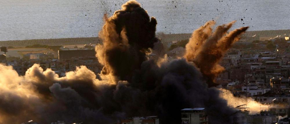 Die israelische Armee greift immer wieder Vororte von Beirut an, die als Hochburgen der Hisbollah gelten.