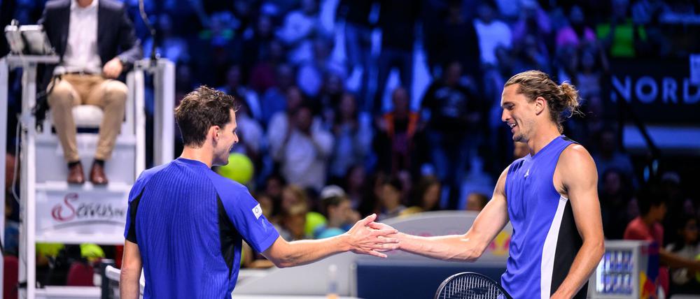 Dominic Thiem (l) und Alexander Zverev (r) sind Kumpels auf der Tennis-Tour.