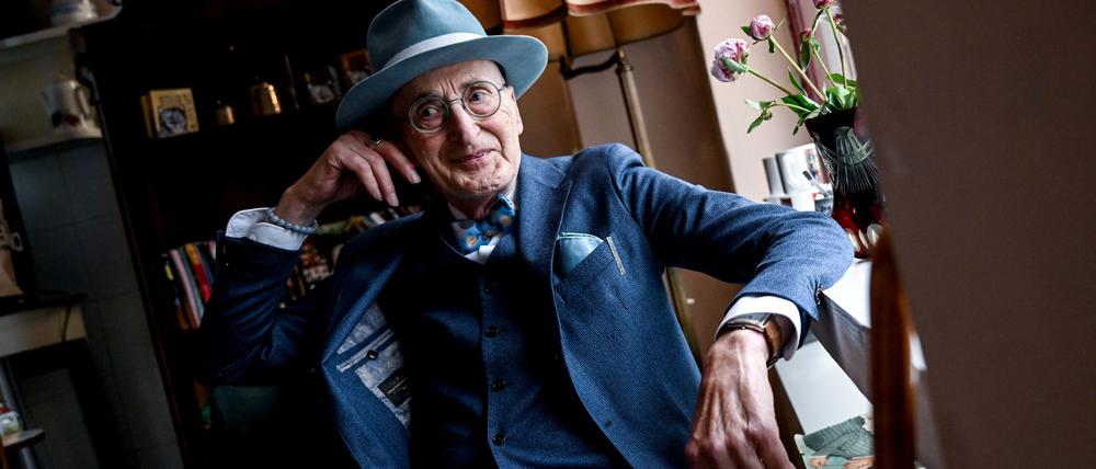 „Runter vom Sofa und rein ins Leben“: Günther Krabbenhöft im Sommer 2024.(Archivbild)