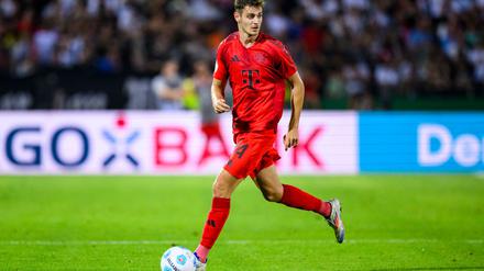 Josip Stanisic ist zurück im Lauftraining.