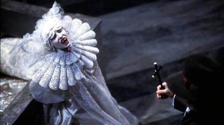 Sadie Frost in Bram Stokers Dracula.
