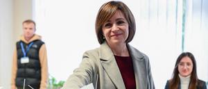 Maia Sandu, Präsidentin von Moldau, bei der Stimmabgabe am Sonntag.