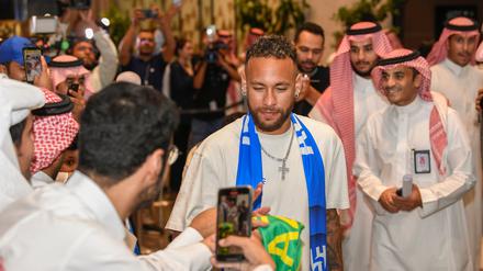 Neymar hat sein Comeback für Al-Hilal gefeiert.