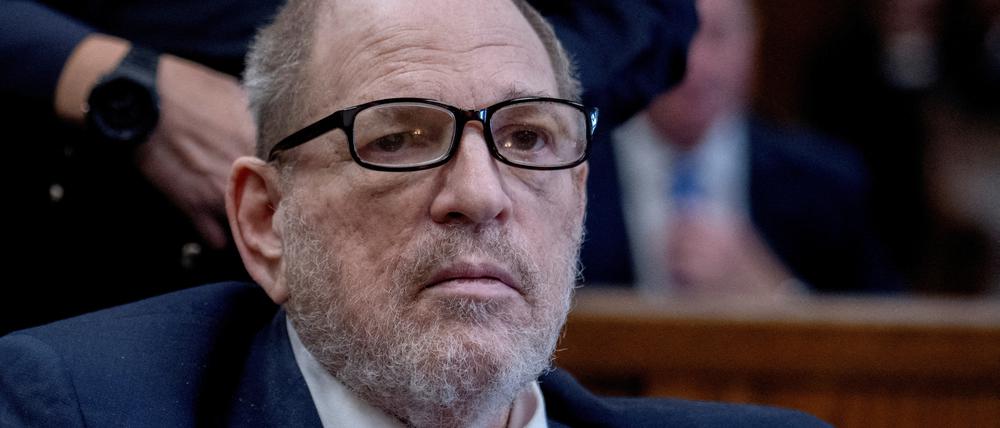 Der wegen sexueller Gewalt verurteilte und inhaftierte Hollywood-Produzenten Harvey Weinstein am 18. September 2024 vor Gericht in New York
