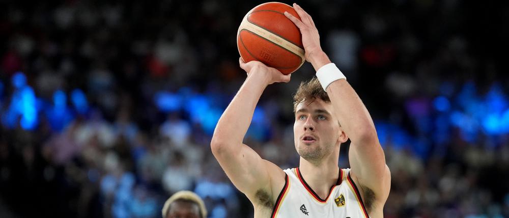 Franz Wagner wurde mit Deutschland Weltmeister, bei Olympia verpasste er eine Medaille knapp.