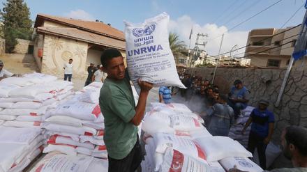 Verteilung von Mehl durch UNRWA im Gazasteifen – bald vollständig beendet?