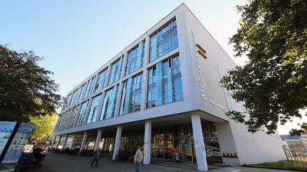 Die Volkshochschule (VHS) Potsdam im Bildungsforum.