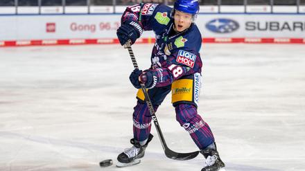 Nationalspieler Jonas Müller erzielte in der Overtime den Siegtreffer der Eisbären gegen Wolfsburg.
