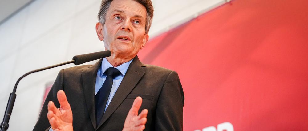 Rolf Mützenich, Vorsitzender der SPD-Bundestagsfraktion, gibt ein Pressestatement zur Sitzung der SPD-Bundestagsfraktion.