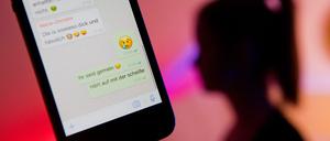 Viele Schülerinnen und Schüler in Deutschland sind von Cybermobbing betroffen.