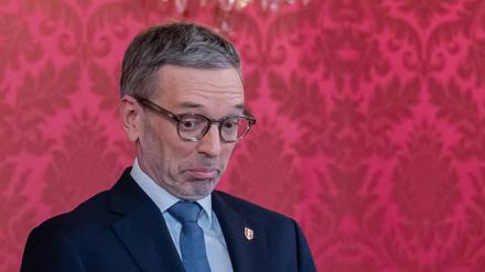 FPÖ-Chef Herbert Kickl bei der Ankunft zu seinem weiteren Gespräch mit dem Bundespräsidenten Alexander Van der Bellen. 