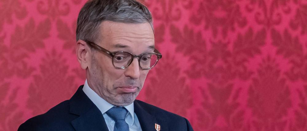 FPÖ-Chef Herbert Kickl bei der Ankunft zu seinem weiteren Gespräch mit dem Bundespräsidenten Alexander Van der Bellen. 