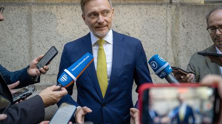 FDP-Chef und Bundesfinanzminister Christian Lindner sieht Einsparmöglichkeiten beim Bürgergeld.