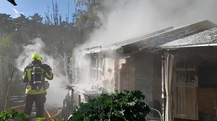 Bungalowbrand in einer Kleingartenanlage am Stern in Potsdam.