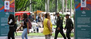 Menschen in der grünen Zone während des COP16-Gipfels in Cali, Kolumbien, am 22. Oktober 2024.