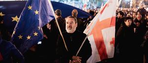 Ein proeuropäischer Demonstrant vor wenigen Tagen in Tiflis