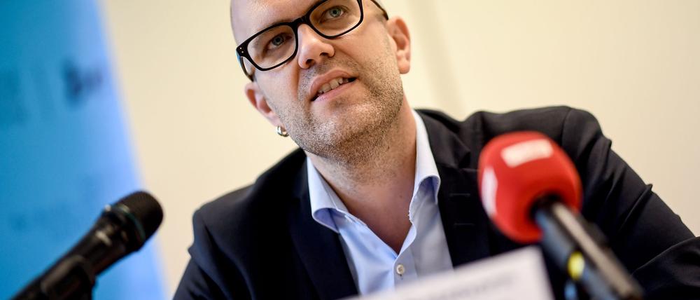 Der Antisemitismusbeauftragte Samuel Salzborn ist besorgt über Debatte in Linkspartei. (Archivbild)