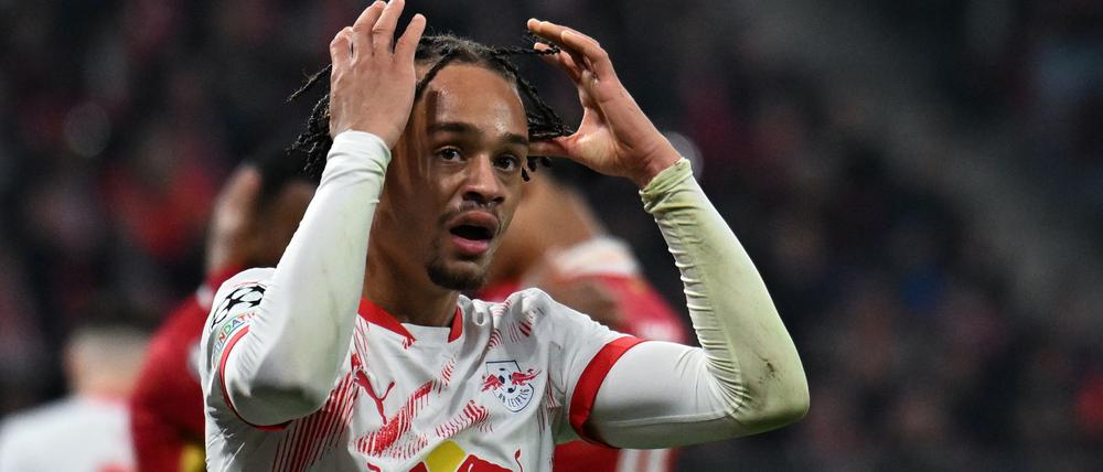 Frust bei Xavi Simons, der verletzt ausgewechselt werden musste.