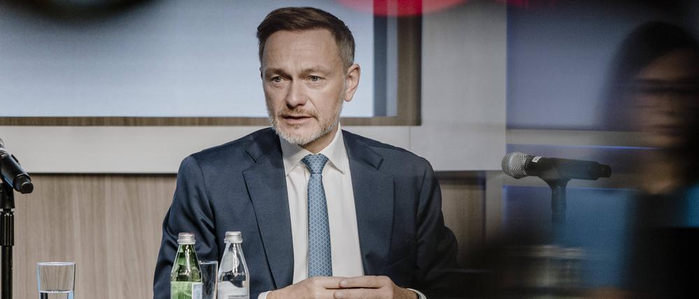 Pressekonferenz in Washington: Christian Lindner präsentiert die Ergebnisse der neuesten Steuerschätzung. 