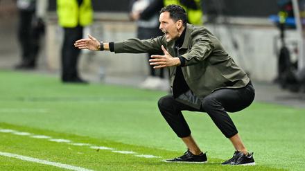 Eintracht-Trainer Dino Toppmöller war mit dem Auftritt seiner Mannschaft gegen Riga nicht zufrieden.
