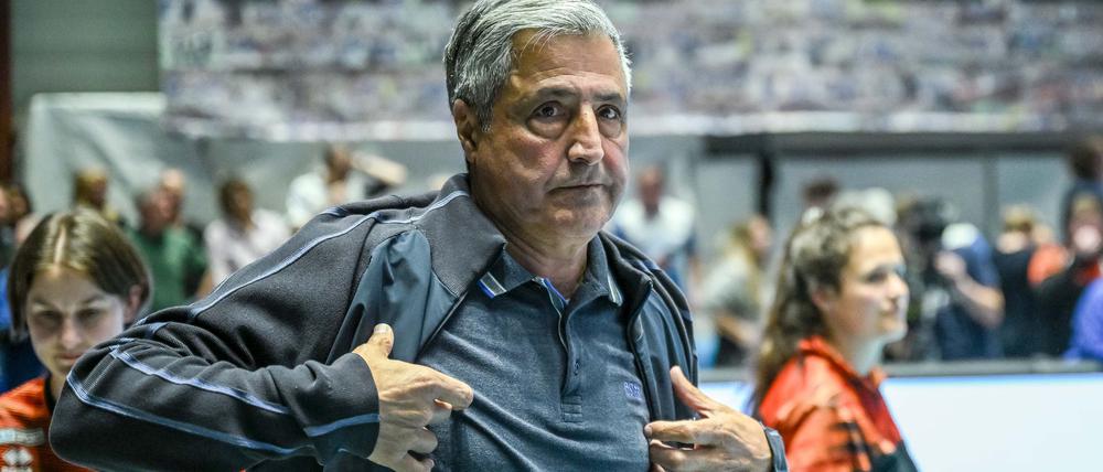  Berlins Geschäftsführer Kaweh Niroomand kritisiert Junioren-Team