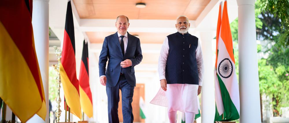 Bundeskanzler Olaf Scholz (SPD) trifft den indischen Premierminister Narendra Modi bei den 7. Deutsch-Indischen Regierungskonsultationen in Neu-Dehli.