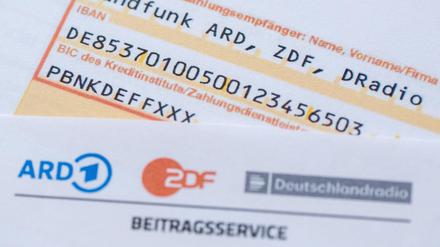 Die Ministerpräsidentinnen und Ministerpräsidenten der Länder verschieben eine Entscheidung zum Rundfunkbeitrag.