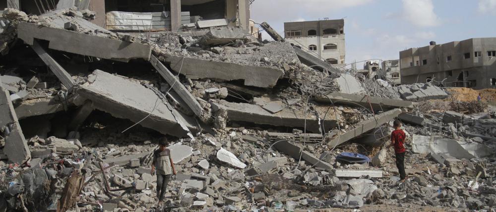 Die gesamte Bevölkerung im nördlichen Gazastreifen sei von Bomben, Belagerung, Vertreibung und Hunger betroffen, sagt der UN-Hochkommissar für Menschenrechte. (Archivbild)