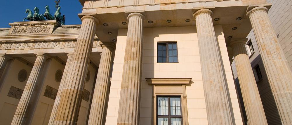 Hier befindet sich der Raum der Stille: das Brandenburger Tor in Berlin-Mitte.