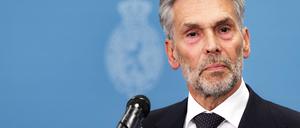 Dick Schoof spricht während einer Pressekonferenz nach seiner Ernennung zum neuen Premierminister der Niederlande. Der frühere Chef des Geheimdienstes und der Anti-Terrorismusbehörde, Dick Schoof, soll neuer Regierungschef der Niederlande werden. Das teilten die vier künftigen Koalitionsparteien am Dienstag in Den Haag mit. 