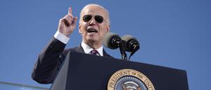 Die US-Regierung habe indigenen Kindern schreckliches Unrecht angetan, sagte US-Präsident Biden.