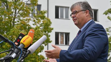 Olaf Jansen fordert den Bund auf, mehr für Rückführungsabkommen mit Ländern wie Libyen zu schließen.
