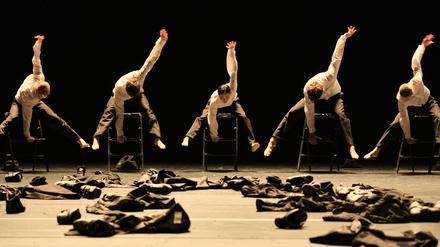 „Minus 16“ von Ohad Naharin wurde schon oft gespielt.