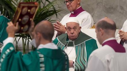 Papst Franziskus in der Festmesse zum Abschluss der Weltsynode in Rom.