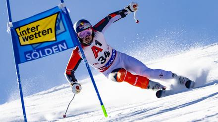Marcel Hirscher punktet bei seinem Ski-Comeback.