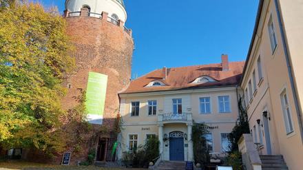 Die Burg Lenzen in Brandenburg. Sie beheimatet das Auen- und Besucherzentrum des Bundes für Umwelt und Naturschutz Deutschland (BUND). 