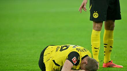 Einer der vielen derzeit angeschlagenen BVB-Profis: Julian Ryerson am Boden. 