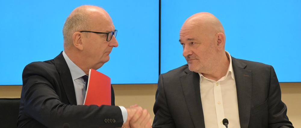 Brandenburgs Ministerpräsident Dietmar Woidke (SPD) und BSW-Landeschef Robert Crumbach (r.).