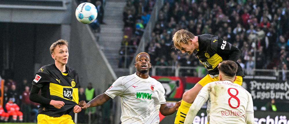 Auch Dortmunds Julian Brandt geht derzeit eine Menge durch den Kopf.
