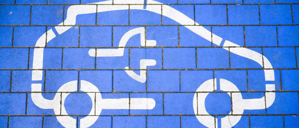 „Der Wandel hin zur Elektromobilität wird zu Beschäftigungsverlusten führen“, sagt VDA-Präsidentin Hildegard Müller. (Archivbild)