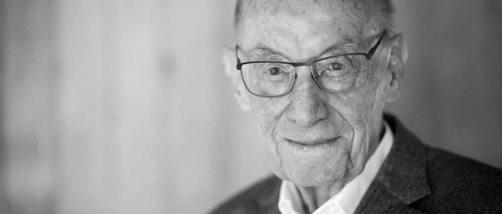 Edzard Reuter im Jahr 2019 in seinem Wohnhaus in Stuttgart.