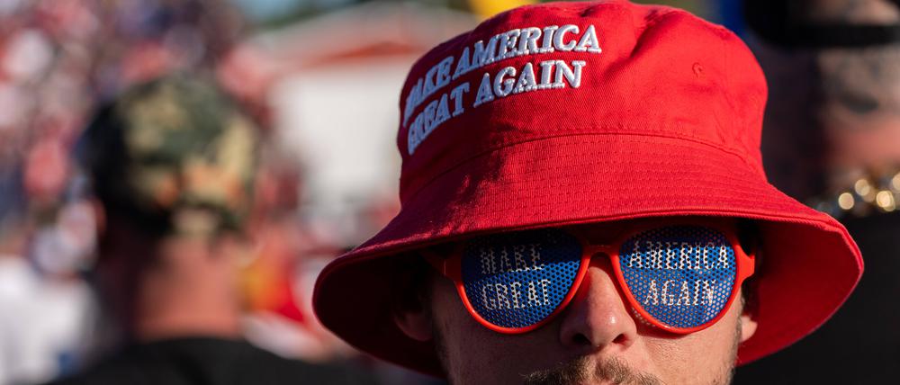 Ein Trump-Unterstützer bei einer Wahlkampfveranstaltung des Republikaners.