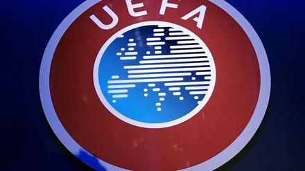 In einer gemeinsamen Erklärung haben sich die UEFA und die Spielergewerkschaft Fifpro gleich mehrere große Themen auf den Zettel geschrieben. (Symbolbild)