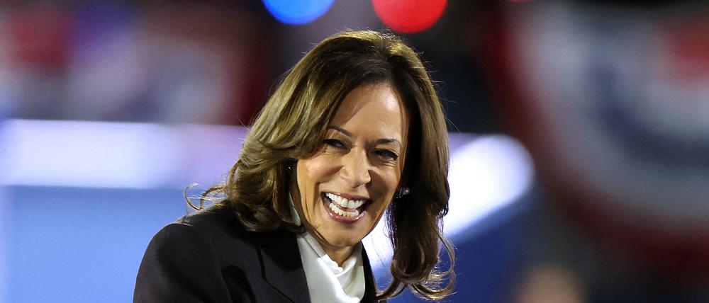 Die demokratische Präsidentschaftskandidatin und Vizepräsidentin Kamala Harris spricht während einer Wahlkampfveranstaltung in Washington, DC (Archivbild).