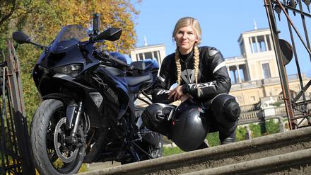 Motorrad-Influencerin Emily aus Potsdam