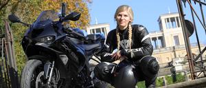 Motorrad-Influencerin Emily aus Potsdam