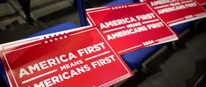 Donald Trump will das Wahlkampfmotto „Amerika zuerst“ in Taten umsetzen.  